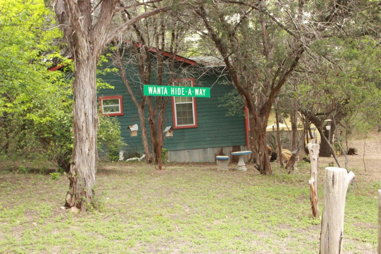 The Victorian Cottage At Creekside Camp & Cabins Marble Falls Εξωτερικό φωτογραφία